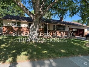 Building Photo - 4085 Stratford Dr
