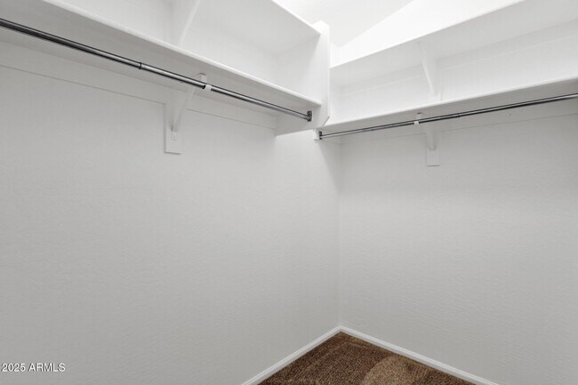 Building Photo - 509 E Daniella Dr