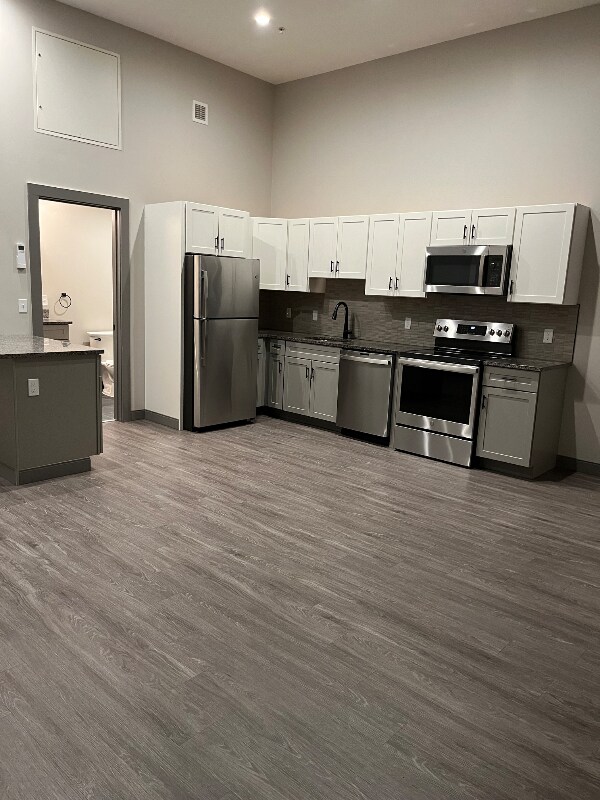 Building Photo - 56 Oak Terrace