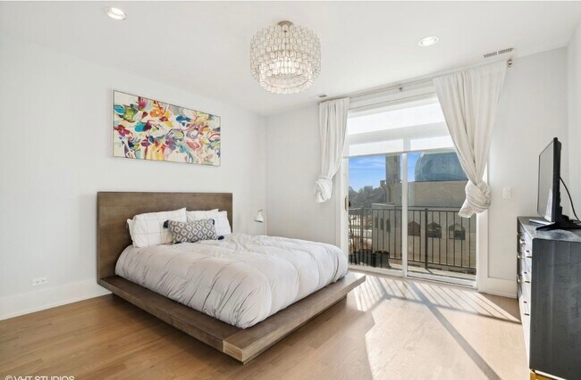 Building Photo - 1209 E 46th St