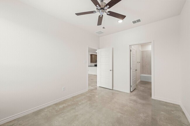 Building Photo - 3903 Sugar Hackberry Trl