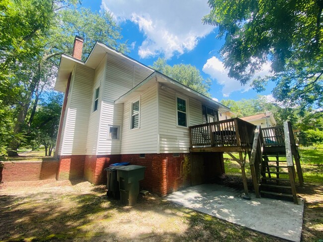 Building Photo - Old Shandon