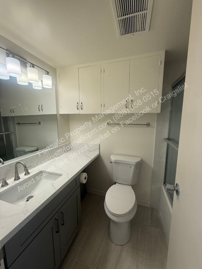 Building Photo - 1561 Kanunu St