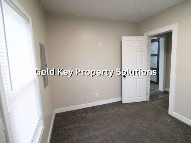 Building Photo - Updated 3 BR 1 BA House with Upgraded Appliances (SECTION 8 APPROVED)