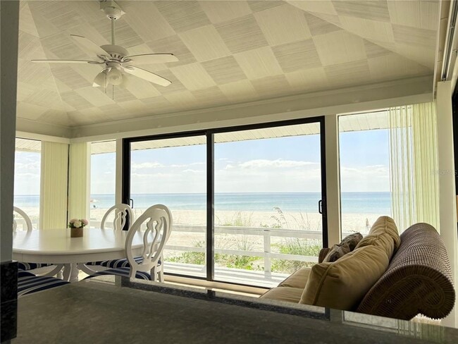 Building Photo - 2823 Gulf of Mexico Dr