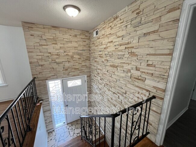 Building Photo - 6243 Brightwood Cove