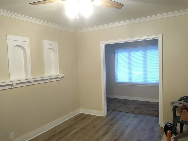 Building Photo - 2329 Van Buren Ave