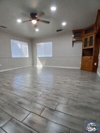 Building Photo - 141 N 5th St