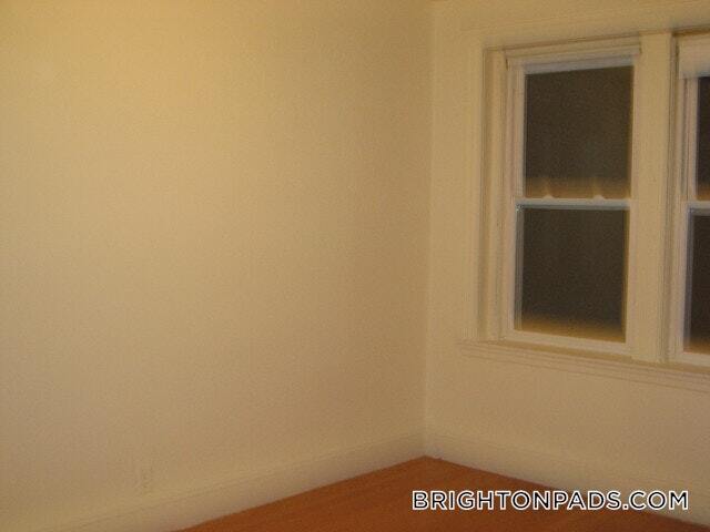 Building Photo - 119 Sutherland Rd