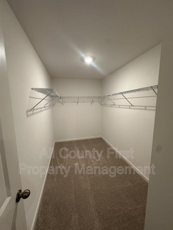 Building Photo - 2555 Adventure Wy