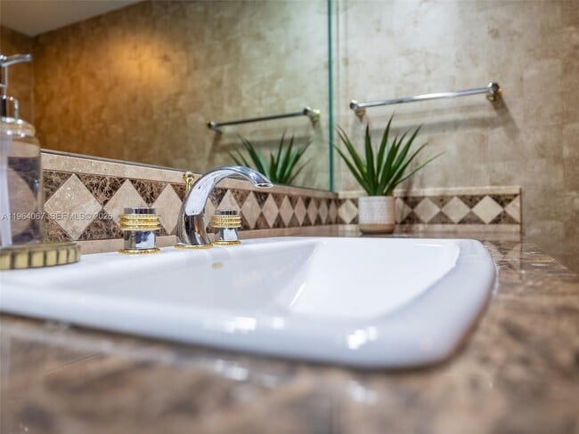 Building Photo - 3200 S Ocean Blvd