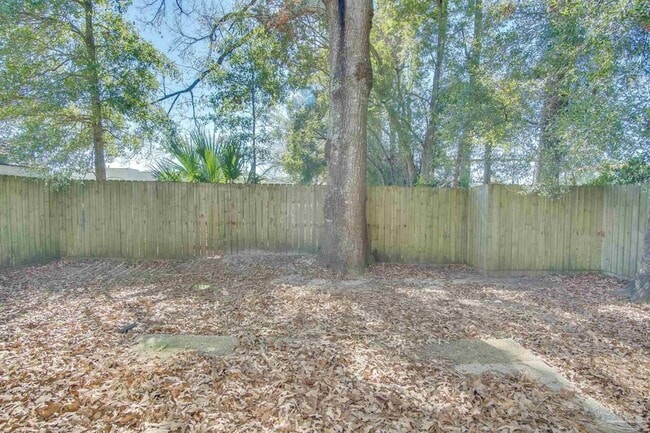 Building Photo - 1200 Jasper St