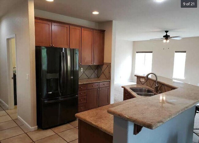 Building Photo - Avail 8/3/24 3BR/2.5BA Bella Rio home in N...