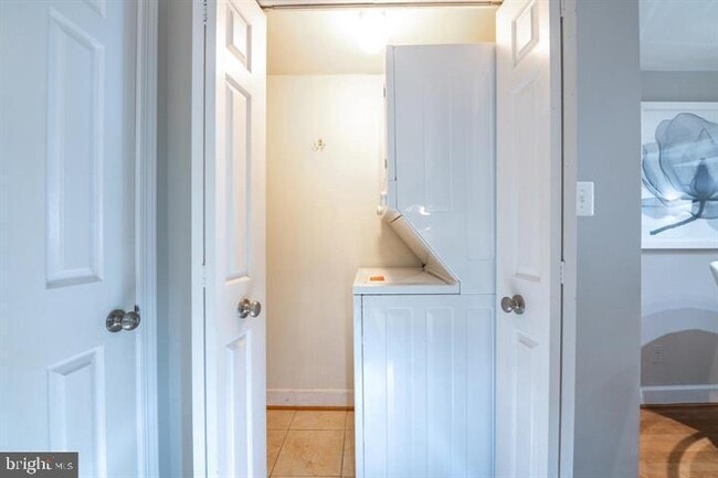 Building Photo - 1080 Wisconsin Ave NW