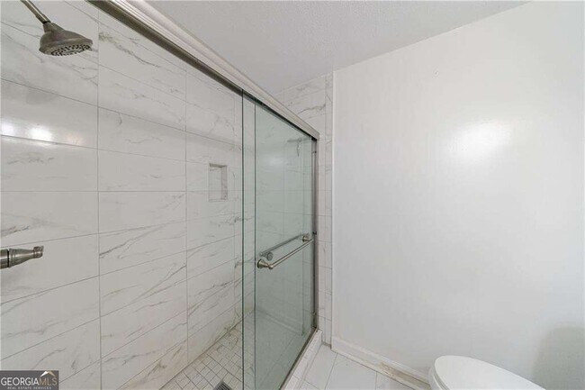 Building Photo - 27306 Plantation Dr NE