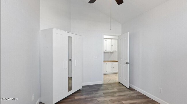 Building Photo - 16632 S 37th Way