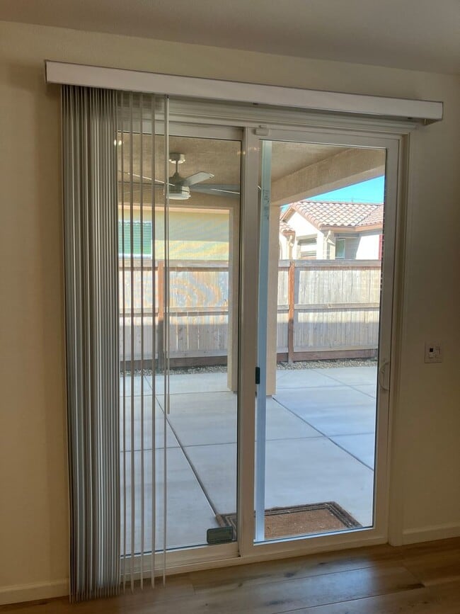 Building Photo - 1977 Apiary Wy