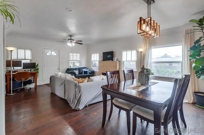 Building Photo - 3891 Superba St