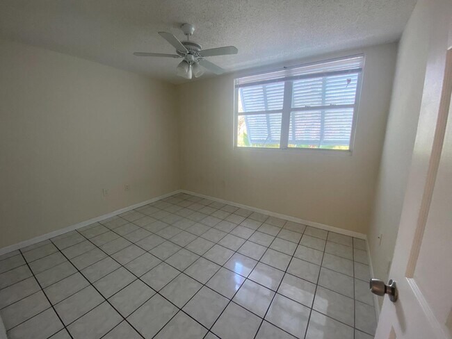 Building Photo - 3675 Seaside Dr
