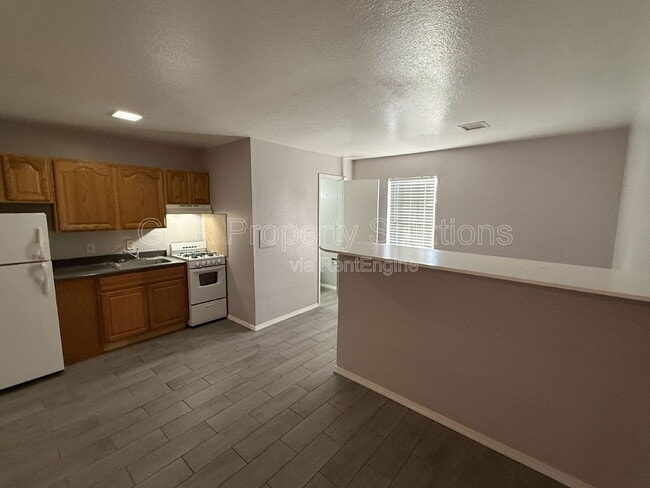 Building Photo - 401 14th St NW