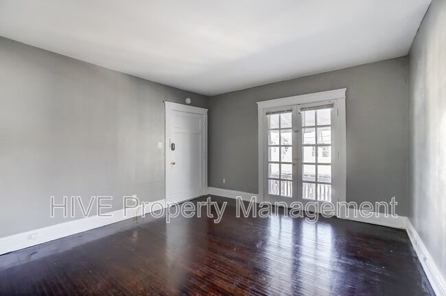 Building Photo - 3640 Besuden Ct