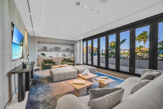 Building Photo - 900 N Ocean Blvd