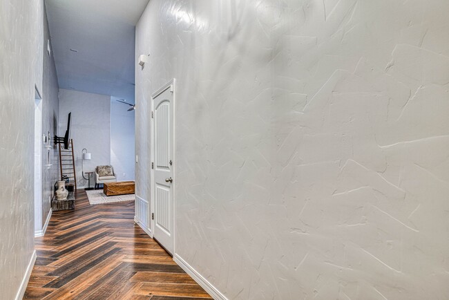 Building Photo - Eastside area for Short or Long Term Renta...