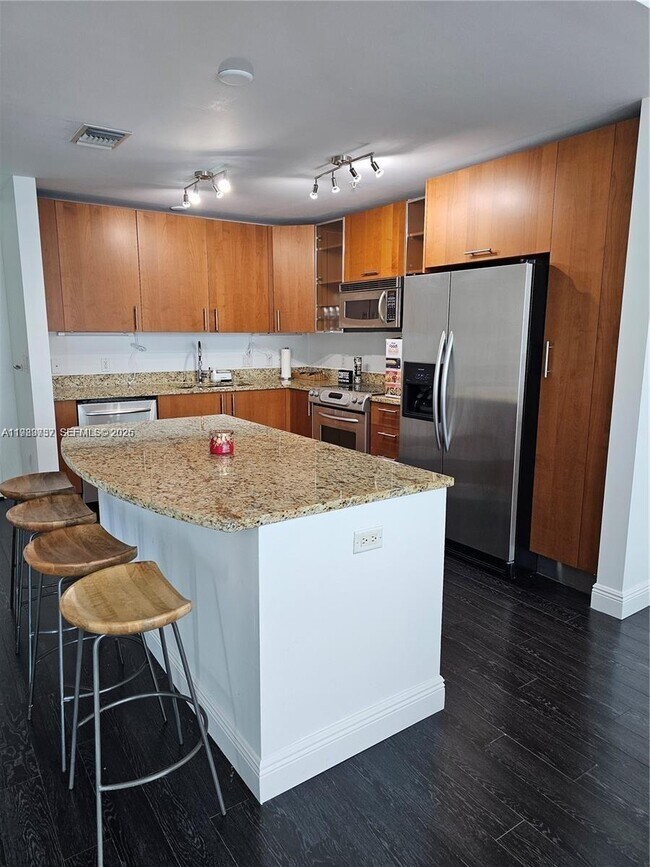 Building Photo - 1945 S Ocean Dr