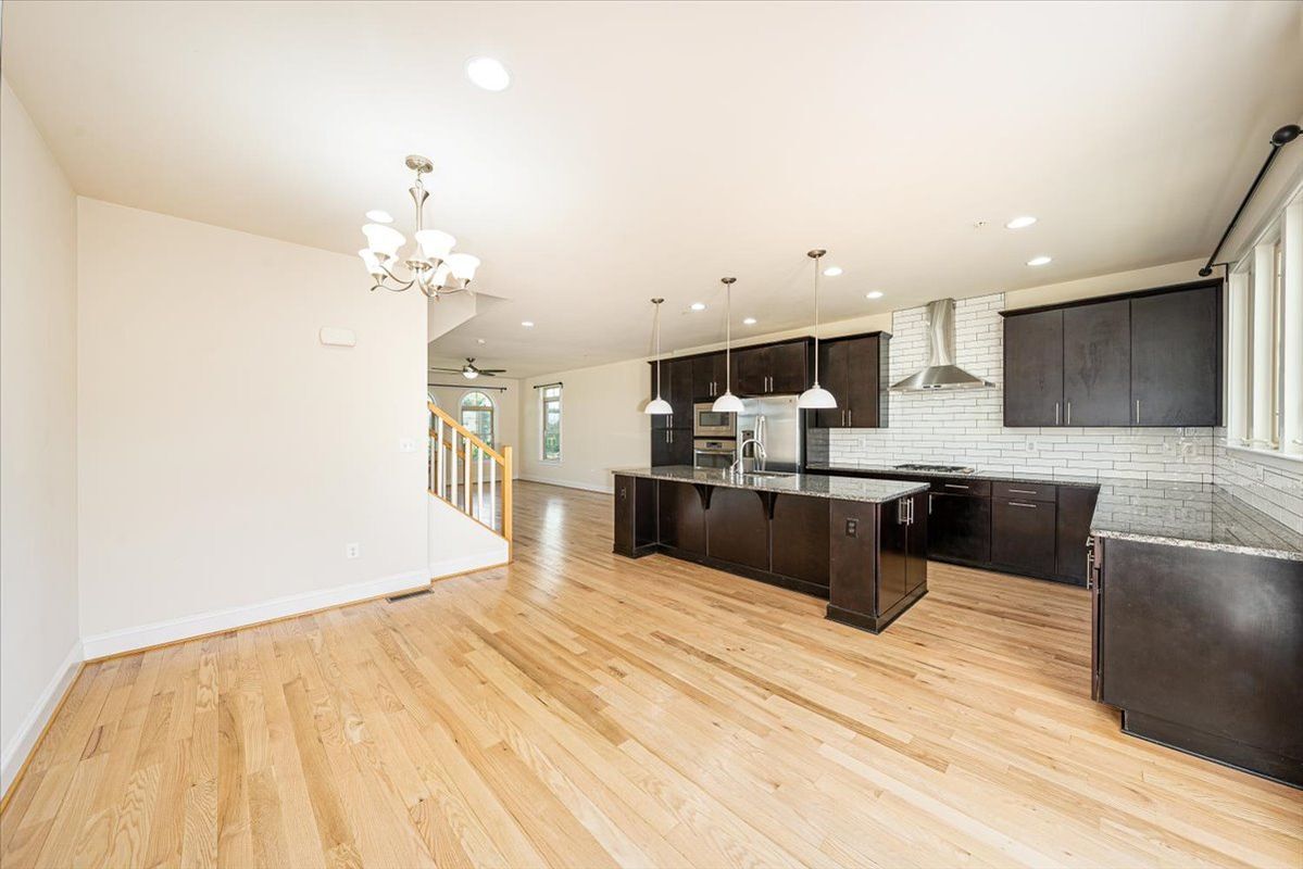 Building Photo - 9128 Kenway Ln