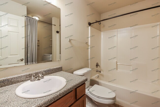 Building Photo - 4669 E 148th St S