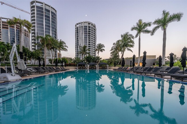 Building Photo - 3350 SW 27th Ave