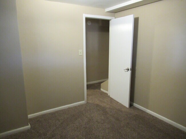 Building Photo - 2503 W Willamette Ave