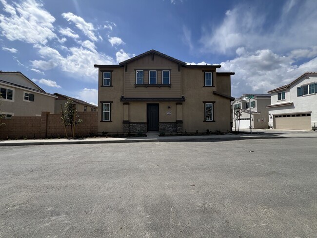Primary Photo - 16067 Olivas Ln