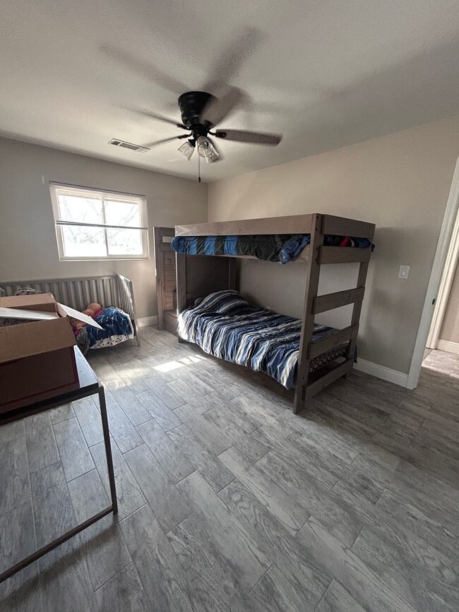 Building Photo - Country home - 3 bed 2 bath!