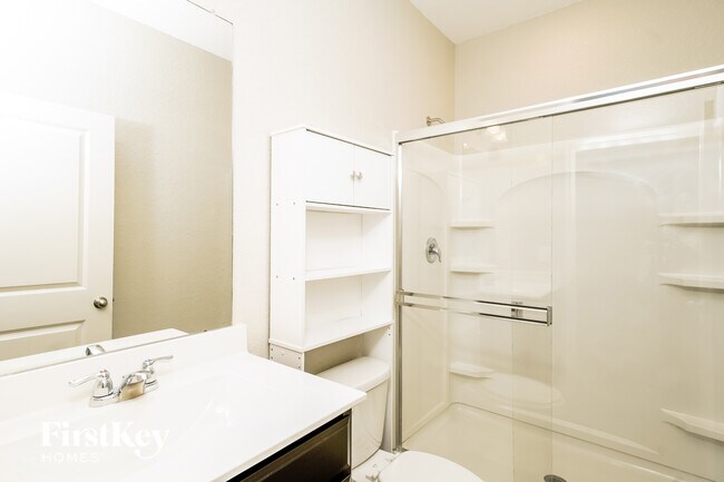 Building Photo - 13509 Sunrise Mdw