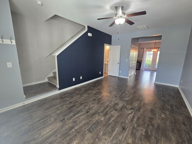 Building Photo - 220 Jenna Lee Cir