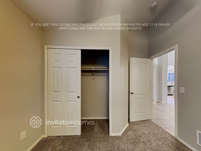 Building Photo - 6010 Grapevine Dr