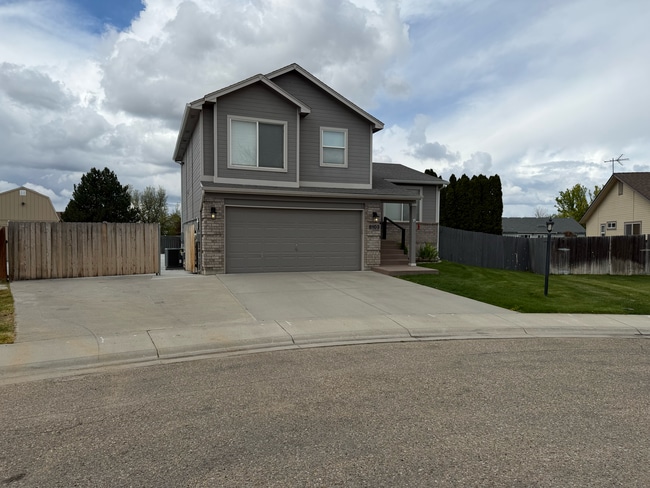 Building Photo - 8103 Waterfowl Ave