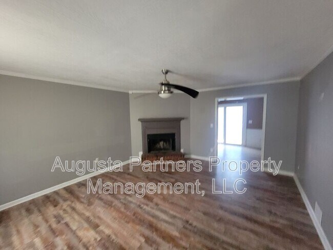 Building Photo - 1846 S Barton Dr