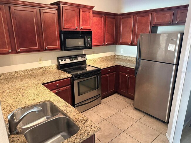 Building Photo - 114 Vista Verdi Cir