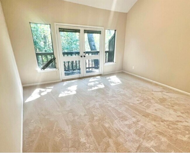 Building Photo - 150 Sugar Berry Cir