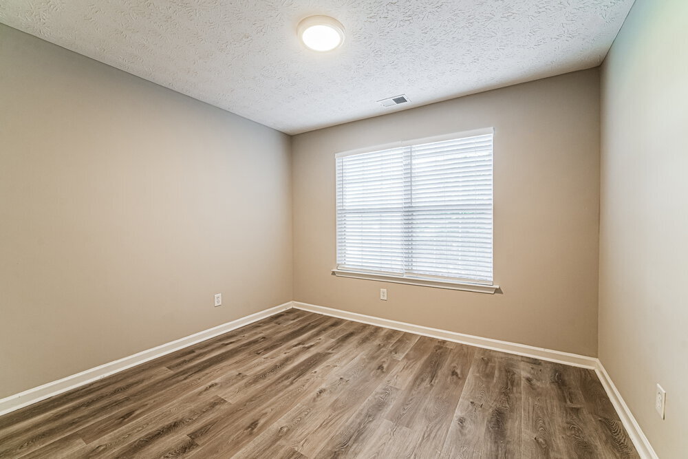 Building Photo - 1955 Hidden Valley Dr SW