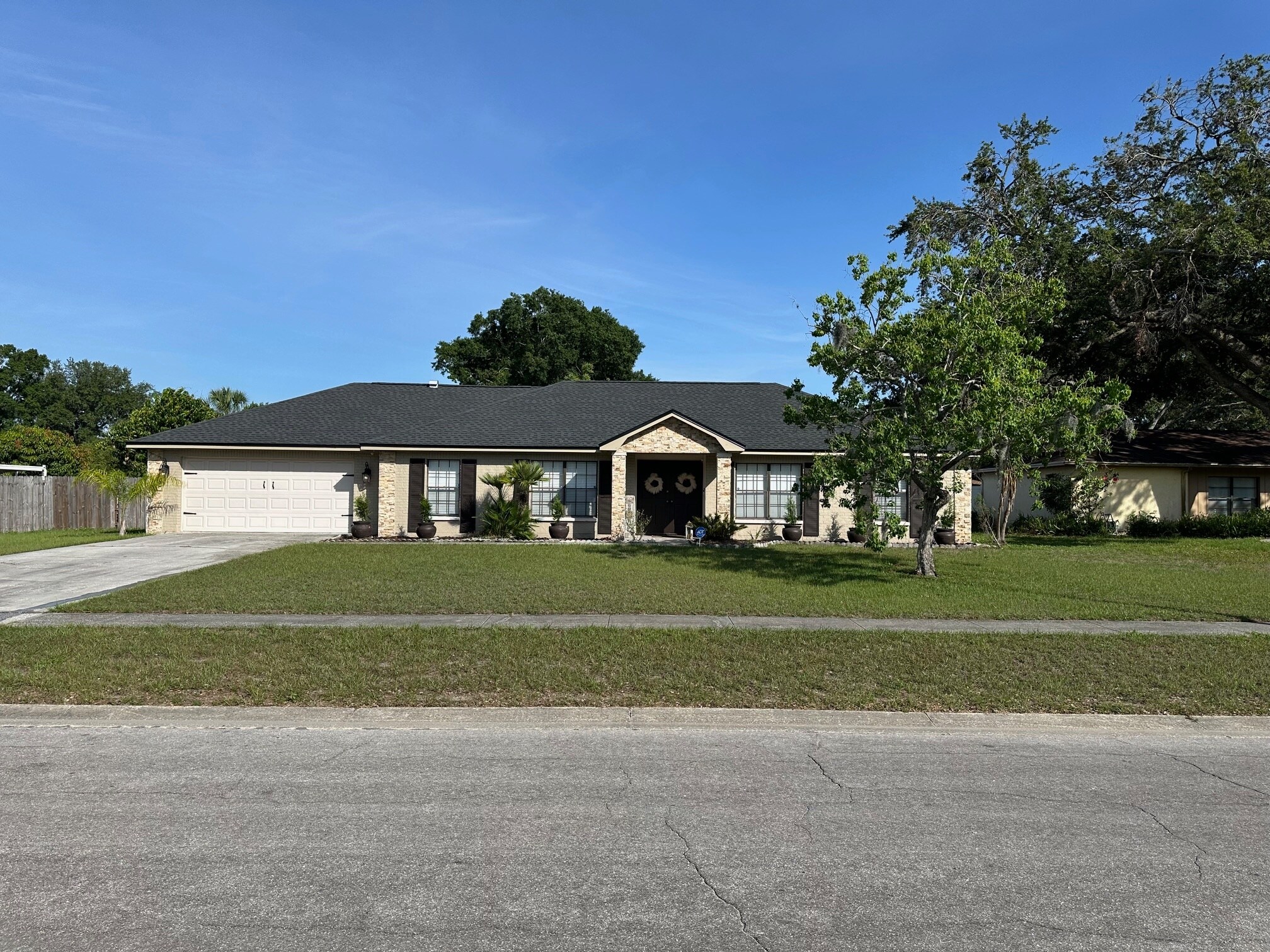 Building Photo - 7216 Woodbrook Dr