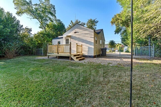 Building Photo - 2014 Lanier Dr