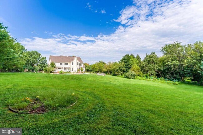 Building Photo - 615 Nalls Farm Way