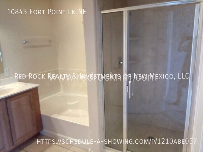 Building Photo - 10843 Fort Point Ln NE