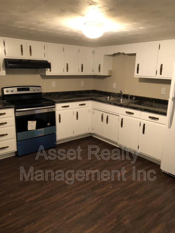 Building Photo - 218 Britton Dr