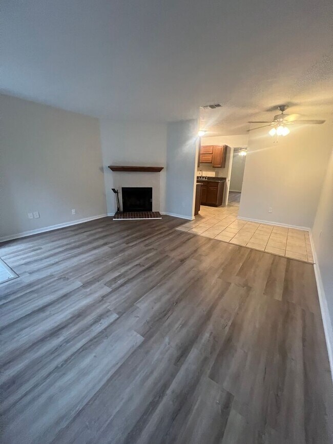 Building Photo - 2510 Mar Ct