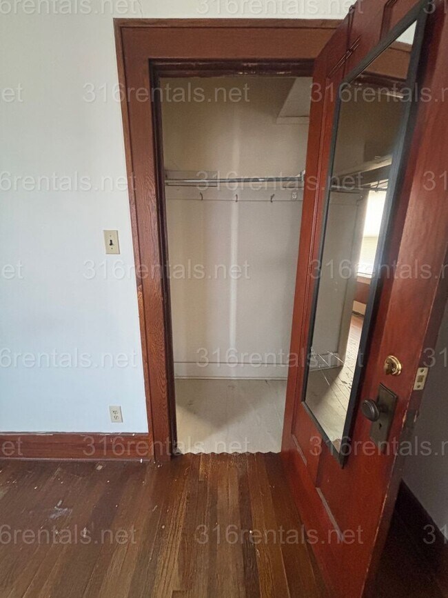 Building Photo - 510 N Taylor St