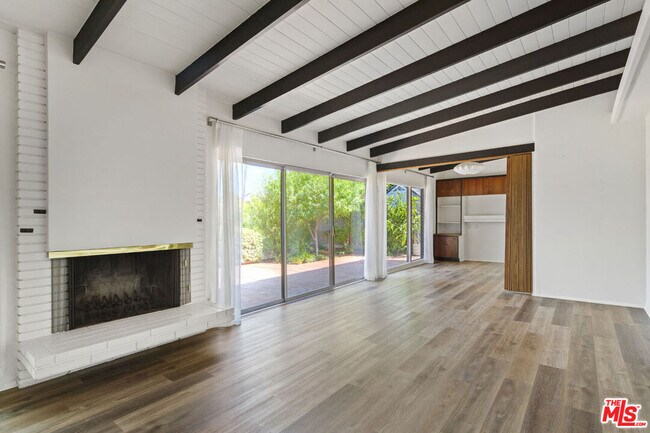 Building Photo - 3582 Verdugo Vista Terrace